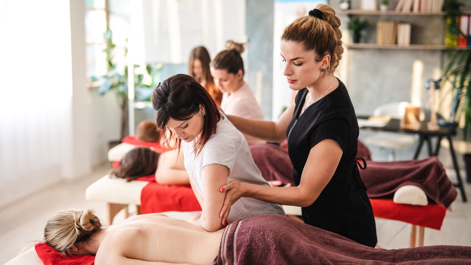 Formation Formateur en Massage Bien Être lfmbe.fr formation-massage-france.fr 1